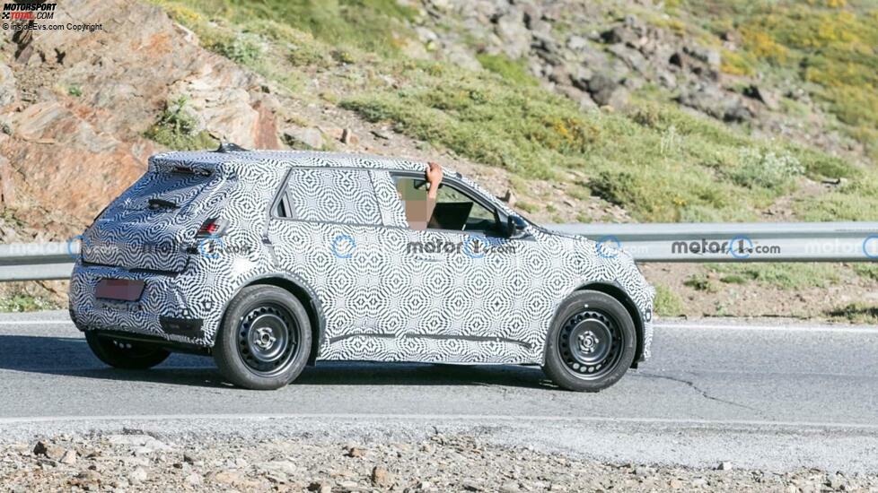 Renault 5-Prototyp 2024 mit Serienkarosserie-Spionagefoto