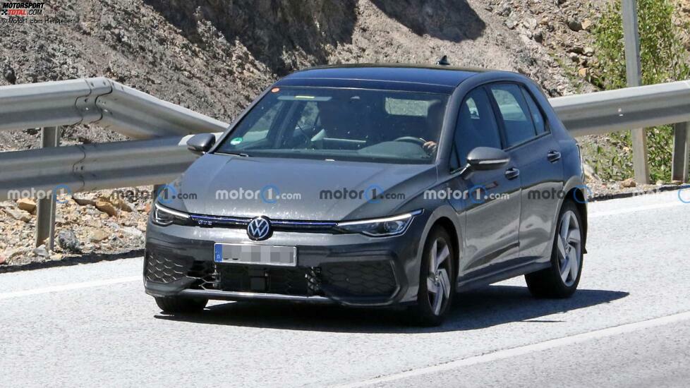 Spionagefoto des Volkswagen Golf GTE Facelifts 2024
