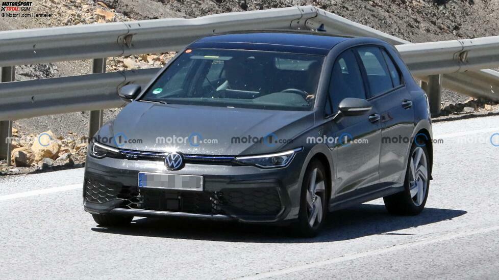 Spionagefoto des Volkswagen Golf GTE Facelifts 2024