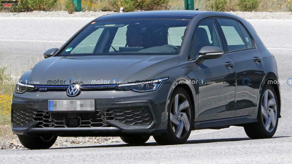 Spionagefoto des Volkswagen Golf GTE Facelifts 2024