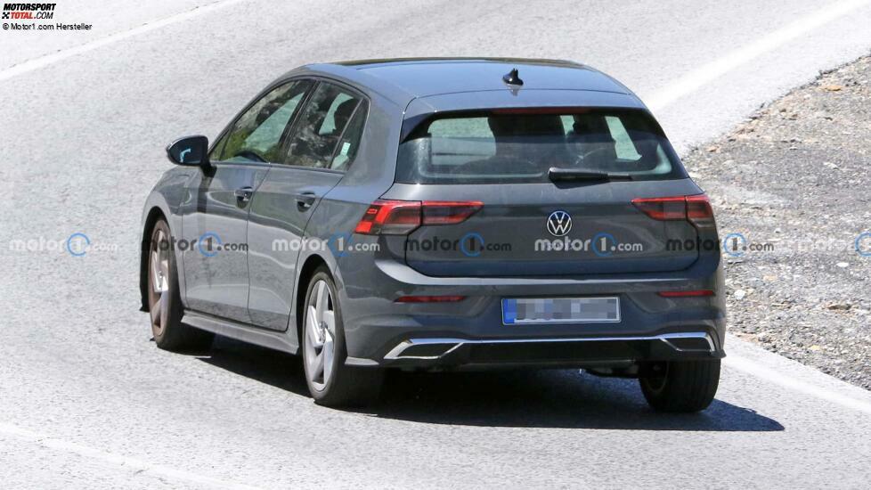 Spionagefoto des Volkswagen Golf GTE Facelifts 2024