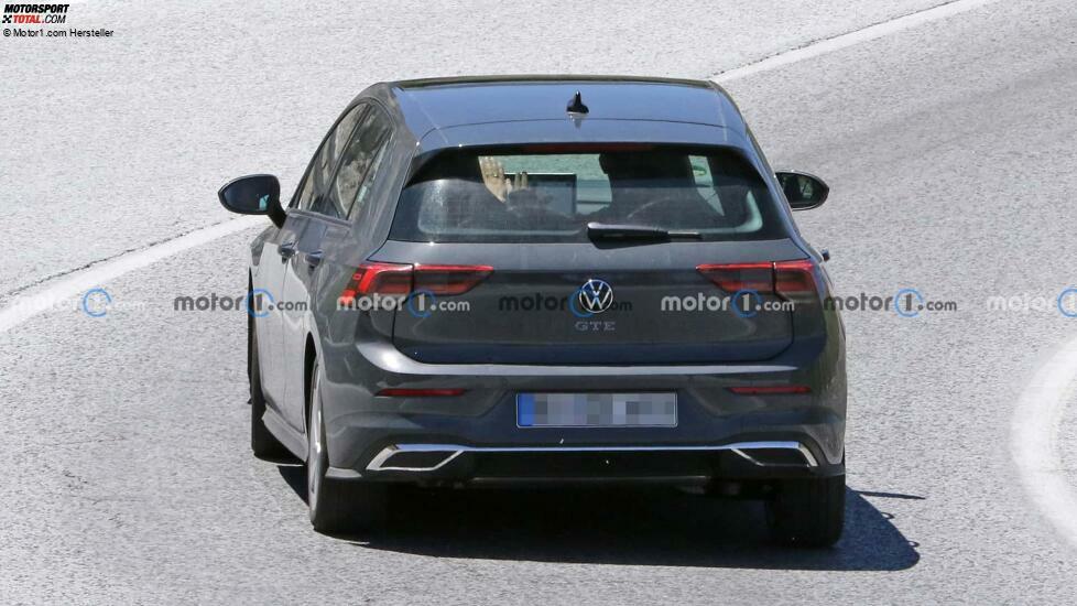Spionagefoto des Volkswagen Golf GTE Facelifts 2024