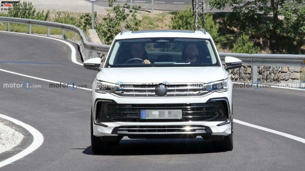 VW Tiguan eHybrid (2023) als Erlkönig