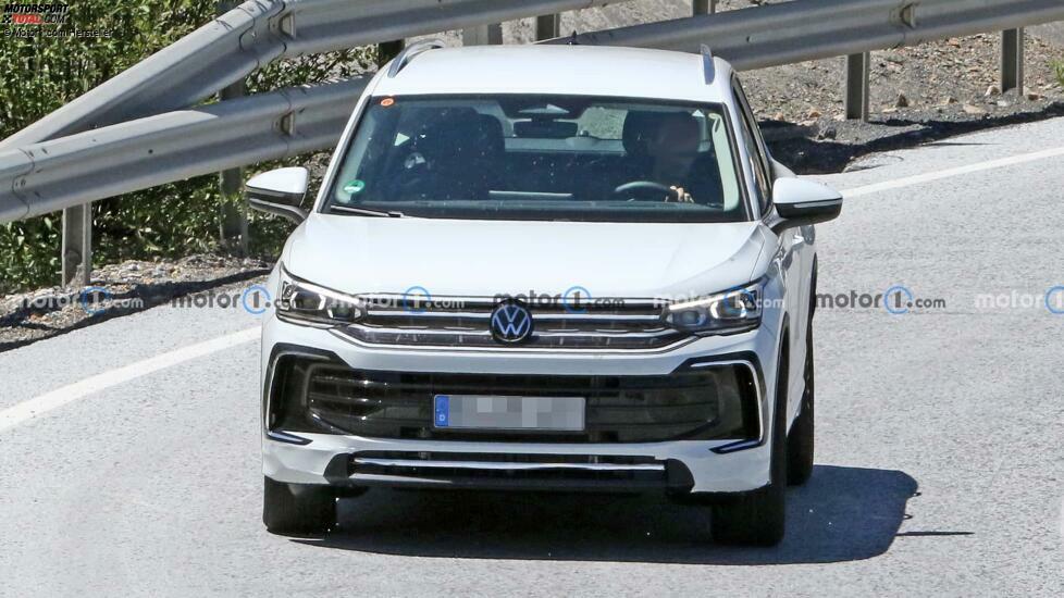 VW Tiguan eHybrid (2023) als Erlkönig