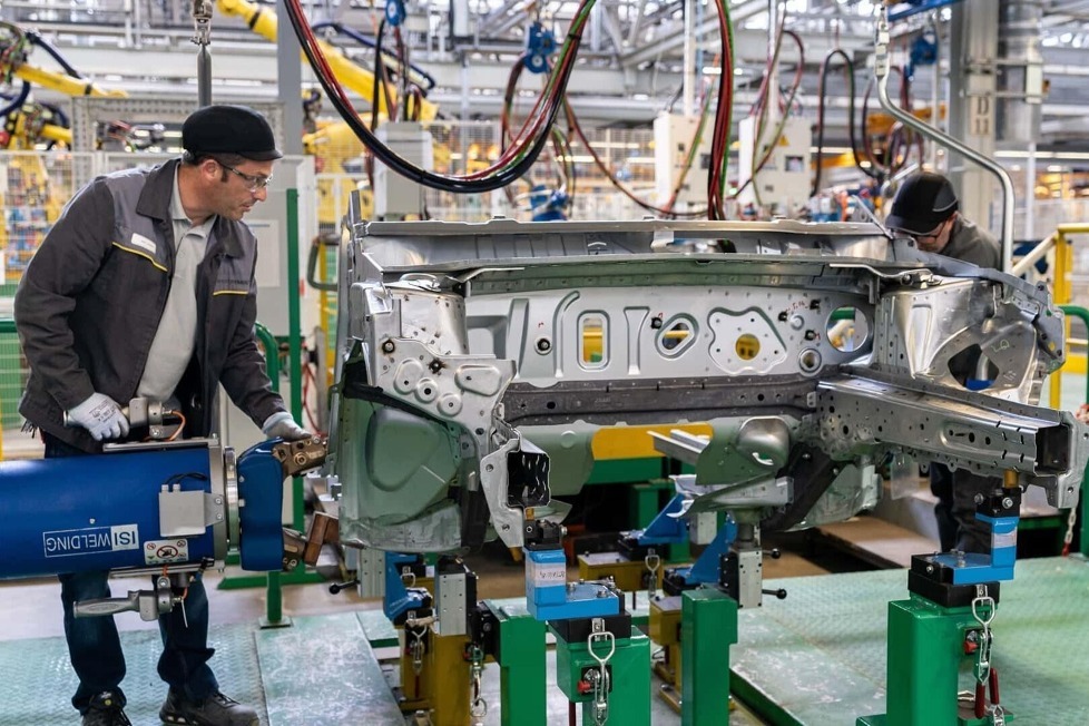 Neue Teaserbilder von dem rein elektrischen Modell