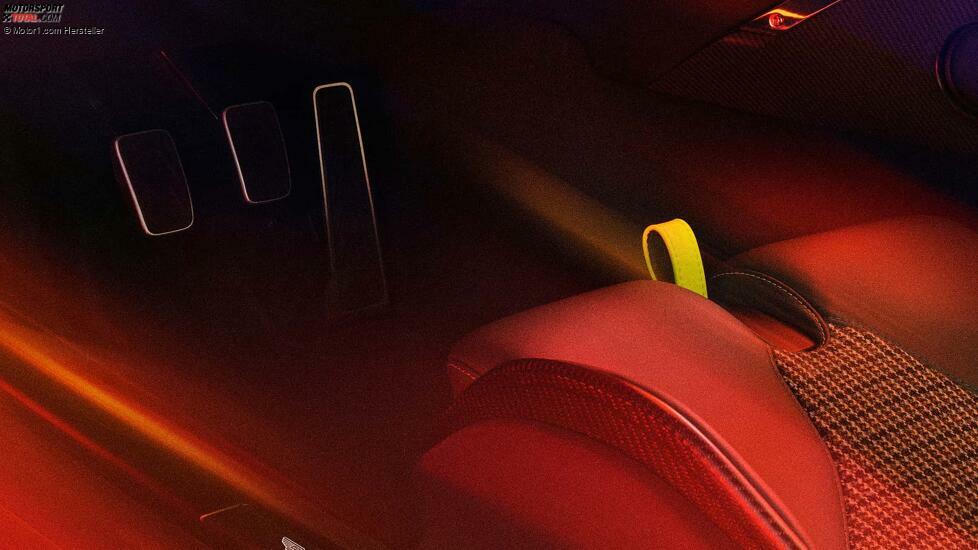Aston Martin Valour (2023)