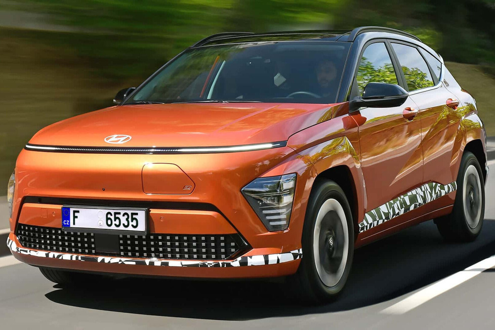 Hyundai hat den Kona Elektro einer Generalüberholung unterzogen: Wir konnten bereits einen Prototyp im Vorserien-Stadium der Entwicklung bewegen