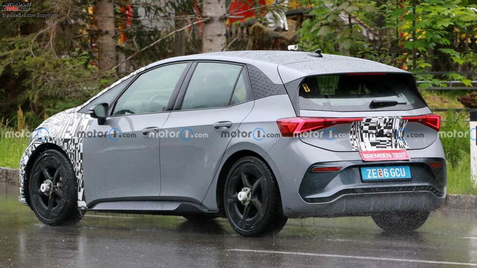 Cupra Born (2023) als Erlkönig