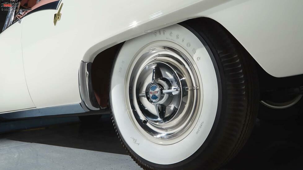 Dodge La Femme (1955)