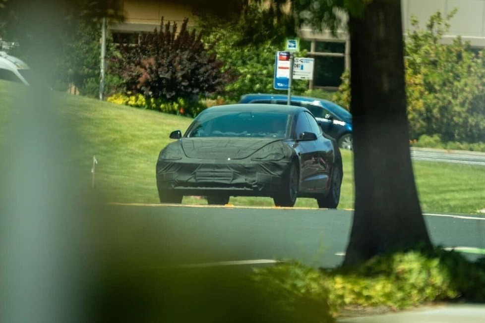 Der Prototyp ist auf hochauflösenden Fotos zu sehen, die einen noch nie da gewesenen Einblick ermöglichen ...