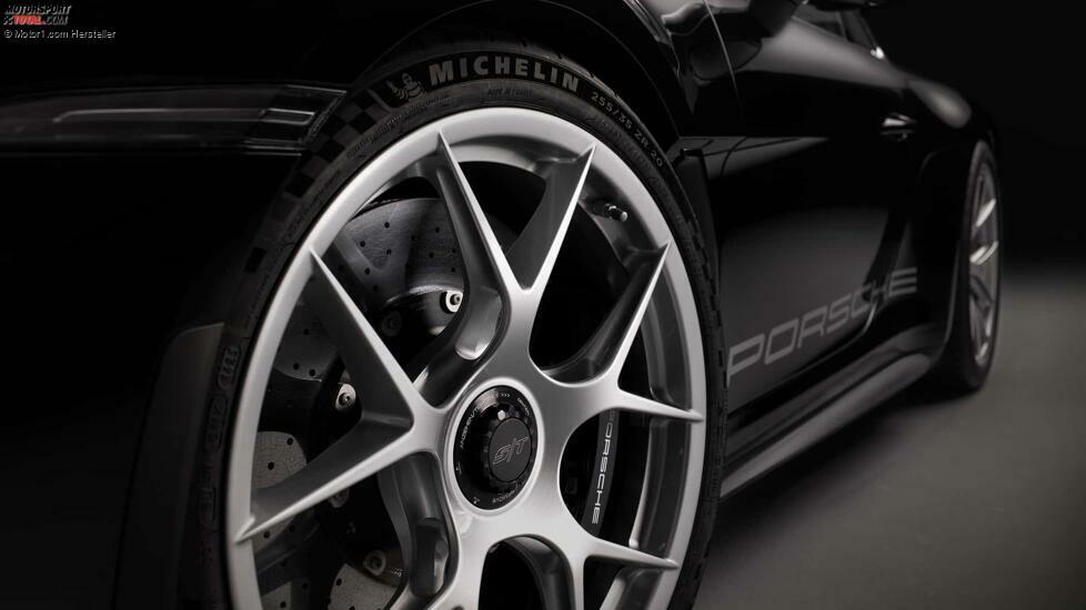 Porsche 911 S/T (2023)