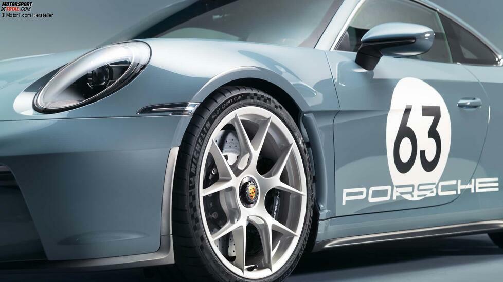 Porsche 911 S/T (2023)