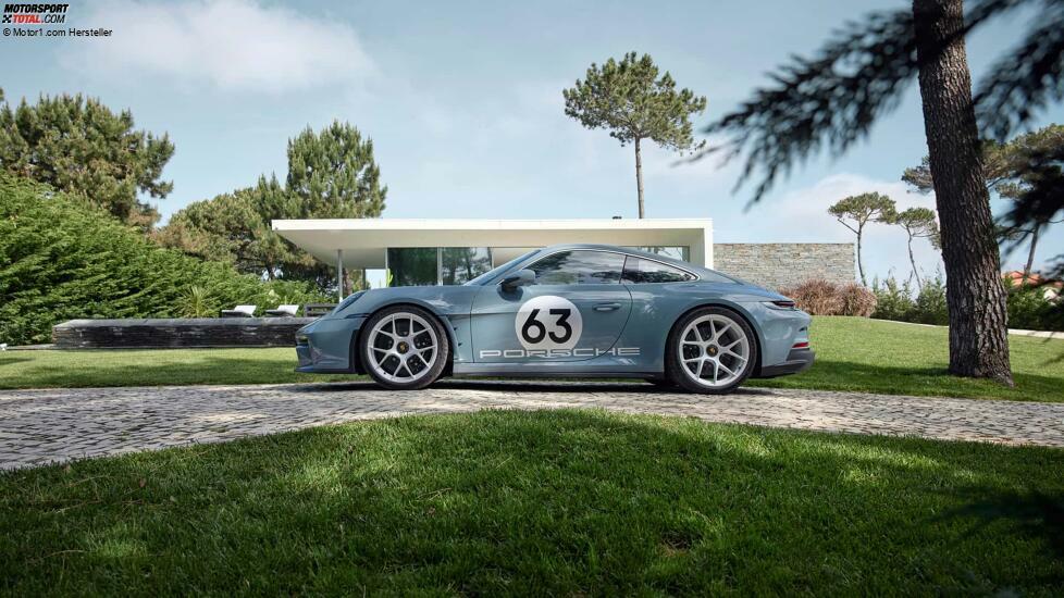 Porsche 911 S/T (2023)