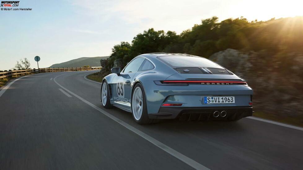 Porsche 911 S/T (2023)