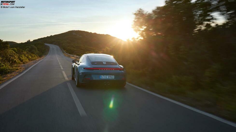 Porsche 911 S/T (2023)