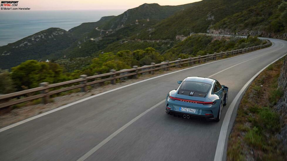 Porsche 911 S/T (2023)