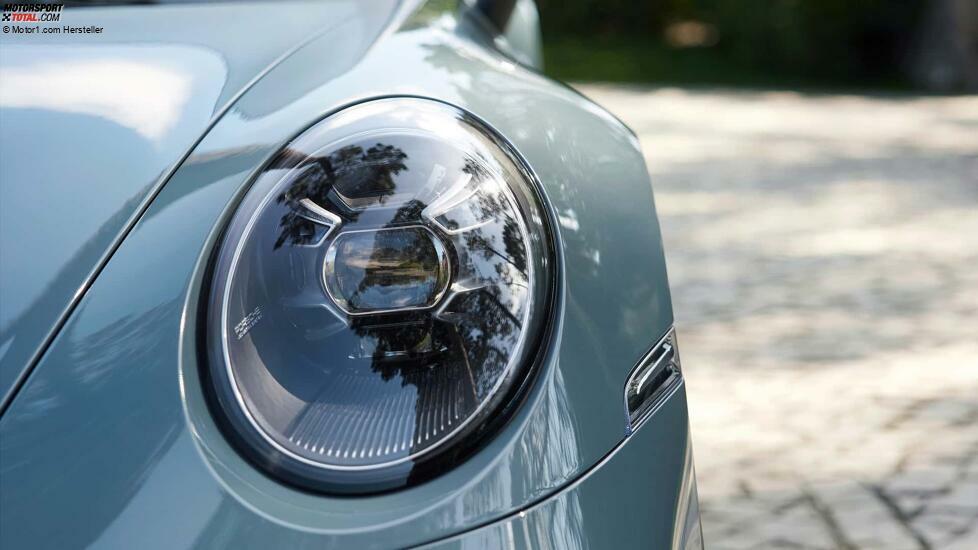 Porsche 911 S/T (2023)