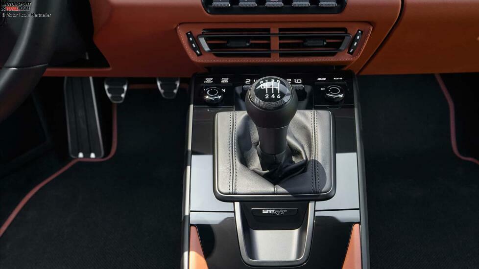 Porsche 911 S/T (2023)