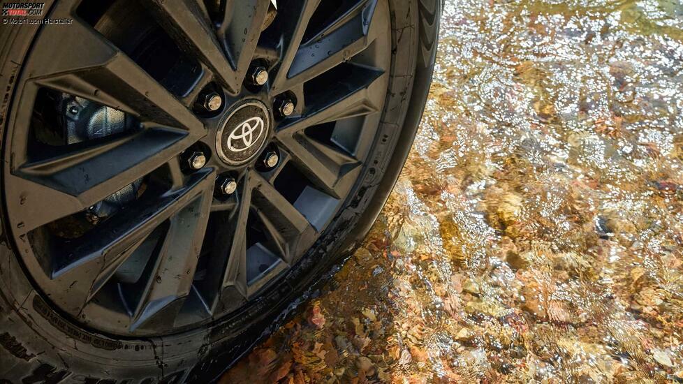 Toyota Land Cruiser US-Spec (2023)