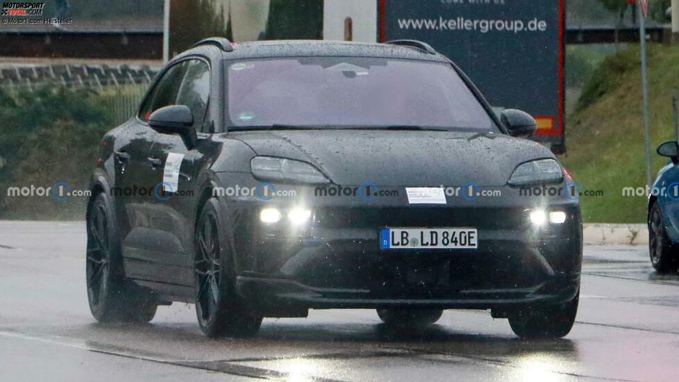 Porsche Macan Elektro (2024) als Erlkönig ohne Tarnung