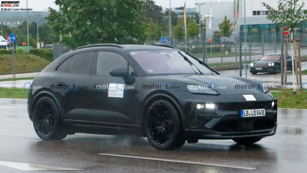 Porsche Macan Elektro (2024) als Erlkönig ohne Tarnung