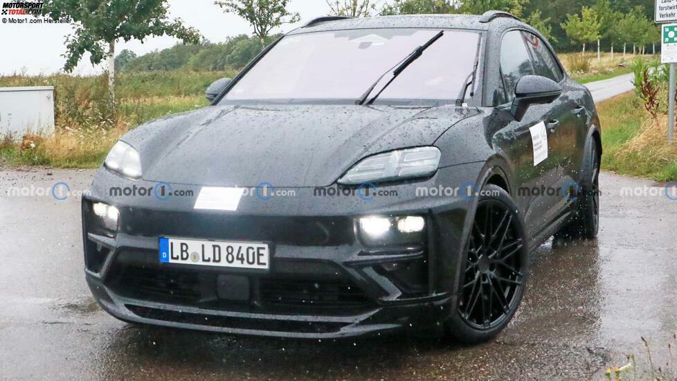 Porsche Macan Elektro (2024) als Erlkönig ohne Tarnung