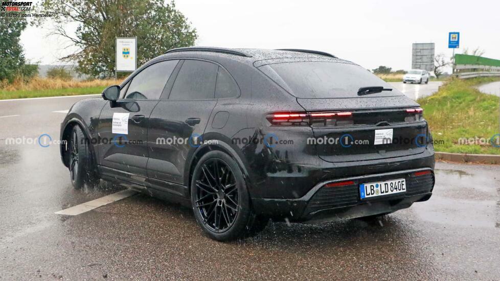 Porsche Macan Elektro (2024) als Erlkönig ohne Tarnung