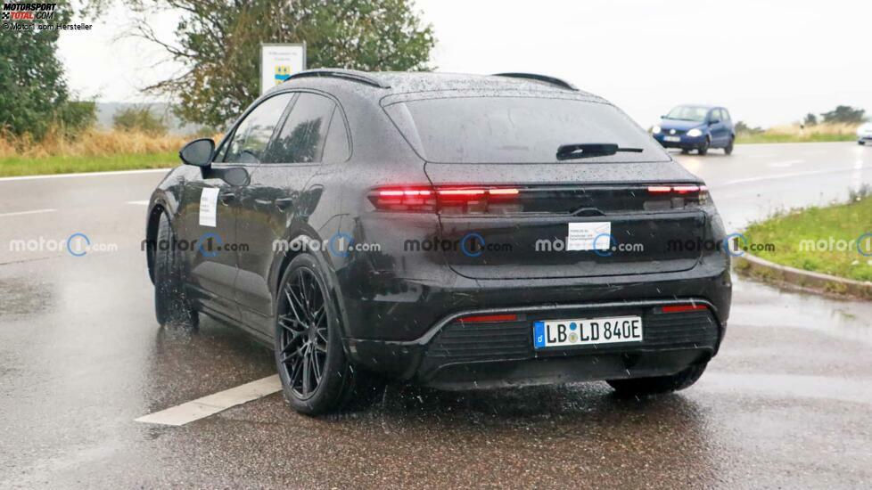 Porsche Macan Elektro (2024) als Erlkönig ohne Tarnung