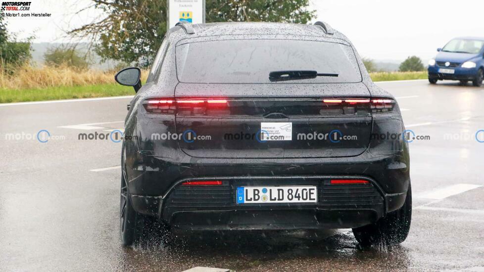 Porsche Macan Elektro (2024) als Erlkönig ohne Tarnung