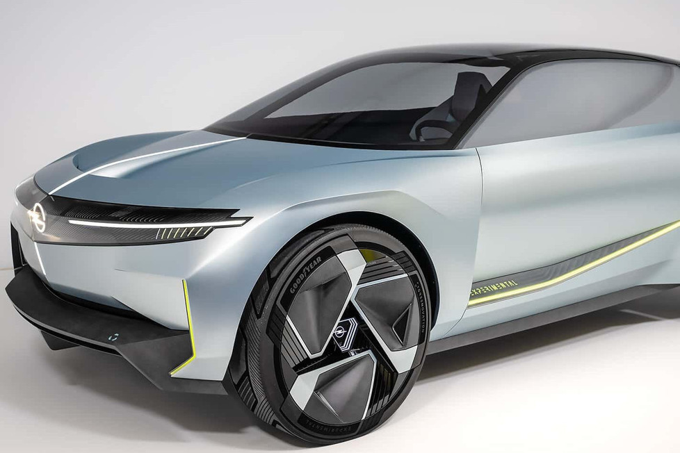 Das Elektro-Crossover kommt mit 4D-Vizor, mehr Aerodynamik und interessantem Innenraumkonzept: Live-Debüt findet auf der IAA Mobility 2023 in München