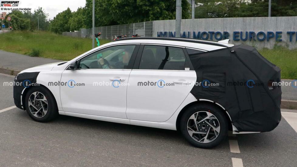 Hyundai i30 Kombi (2024) als Erlkönig