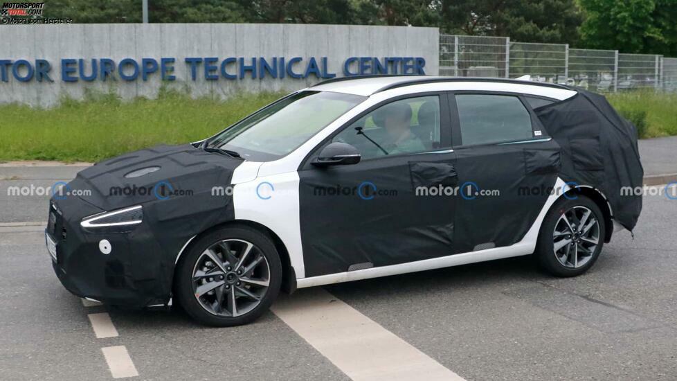 Hyundai i30 Kombi (2024) als Erlkönig