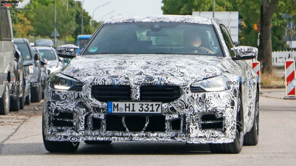 BMW M2 CS (2024) auf neuen Erlkönigbildern