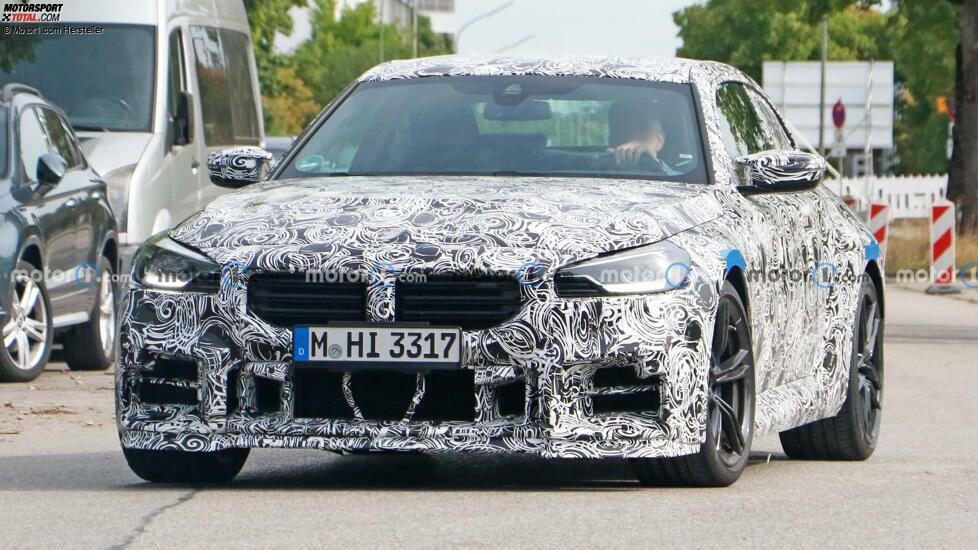 BMW M2 CS (2024) auf neuen Erlkönigbildern