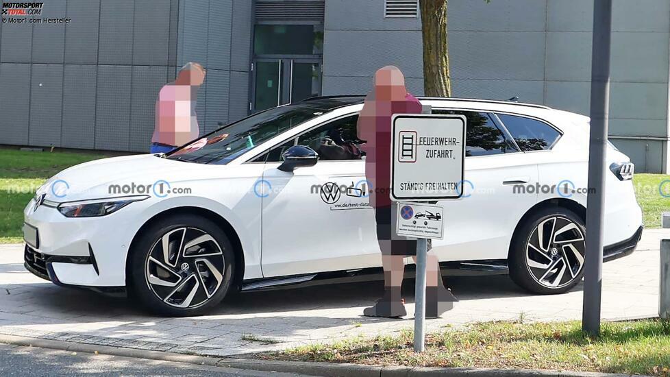 VW ID.7 Variant (2023) als Erlkönig
