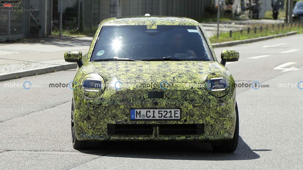 Mini Electric John Cooper Works als Erlkönig (7/2023)