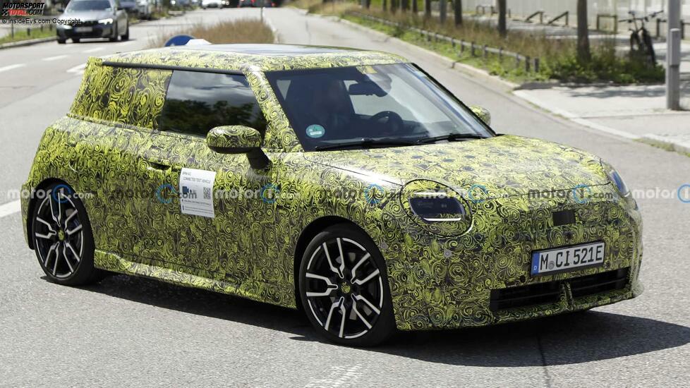 Mini Electric John Cooper Works als Erlkönig (7/2023)