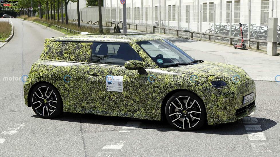 Mini Electric John Cooper Works als Erlkönig (7/2023)