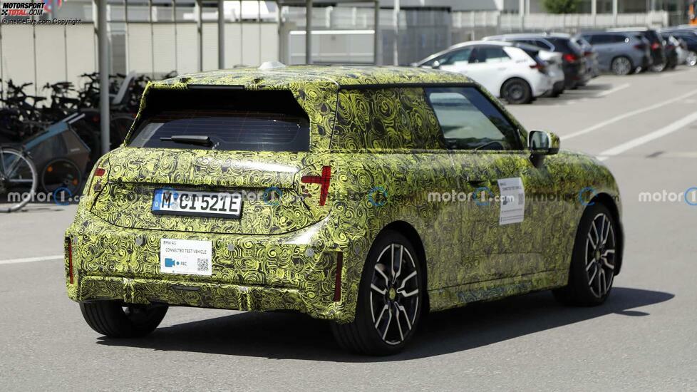 Mini Electric John Cooper Works als Erlkönig (7/2023)