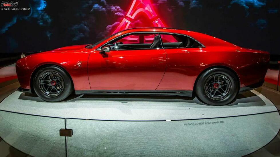 Dodge Charger Daytona SRT Stryker Rot Concept