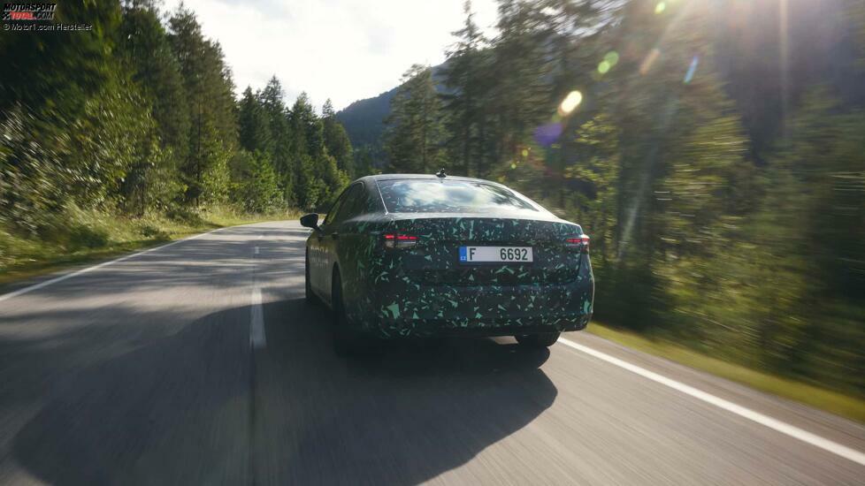 Skoda Superb Limousine Teaser (2024)