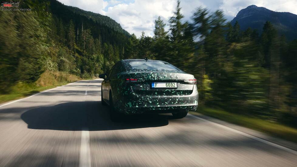 Skoda Superb Limousine Teaser (2024)