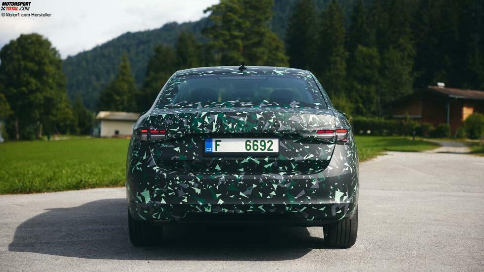 Skoda Superb Limousine Teaser (2024)