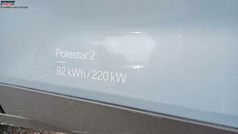 Polestar 2 Single Motor Long Range (2024): Typenbezeichnung unten an der Fahrertür