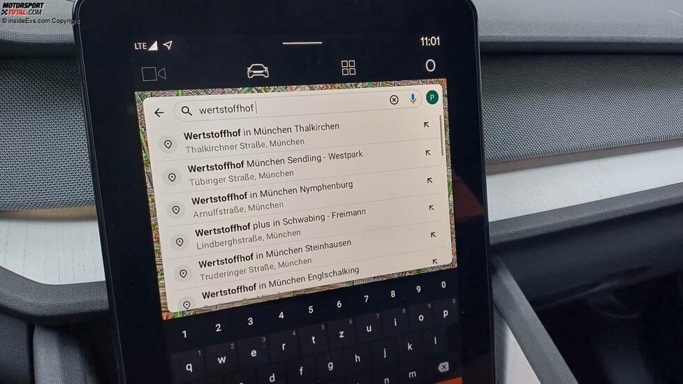 Polestar 2 (2024): Die Google-Maps-Navigation führt einen auch zum nächsten Wertstoffhof