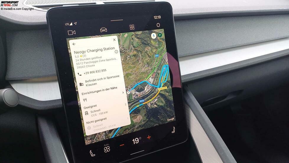 Polestar 2 (2024): Auch die Eigenschaften der Ladestandorte werden angezeigt