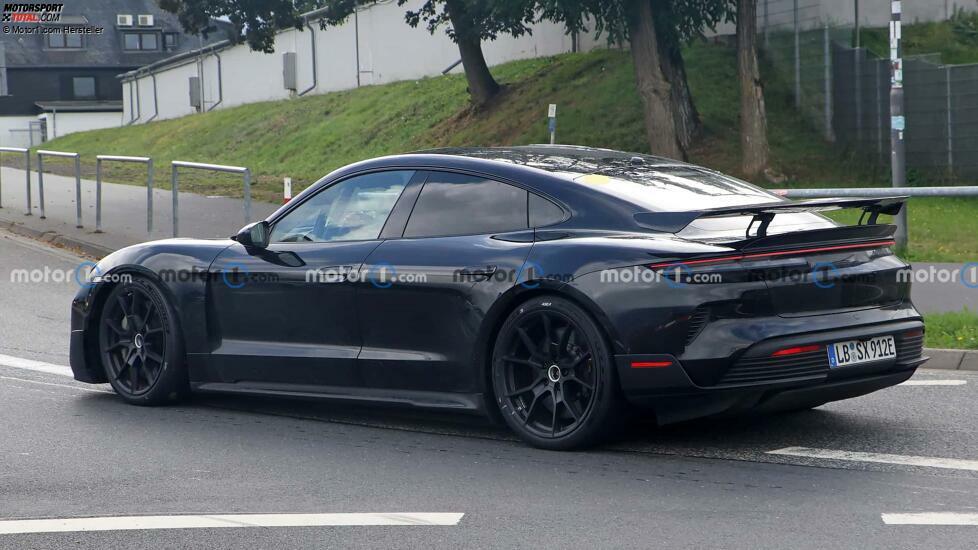 Spionagefoto des Porsche Taycan GT