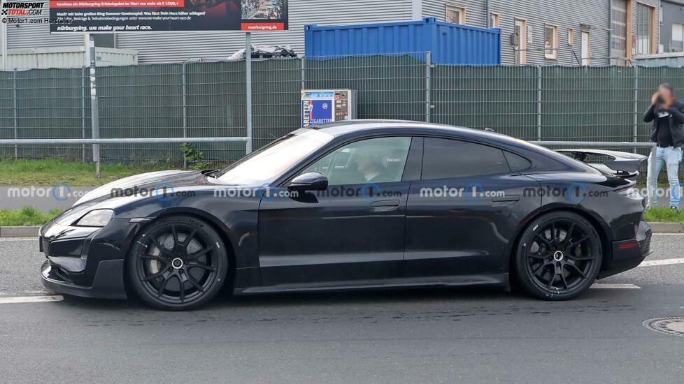 Spionagefoto des Porsche Taycan GT