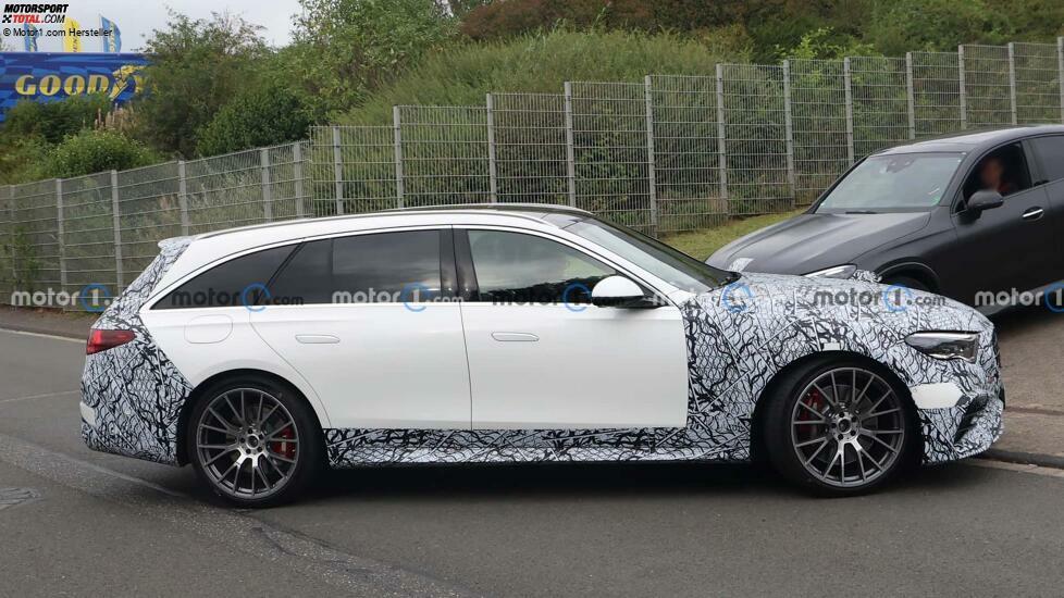 Spionagefoto des Mercedes-AMG E53 Estate 2024