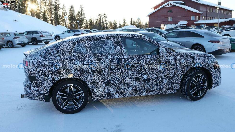 BMW X2 (2024) als Erlkönig (mit Aufnahmen des Innenraums)